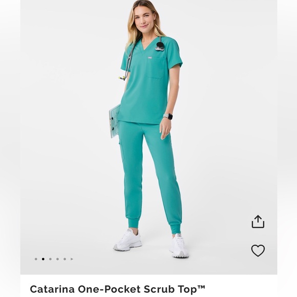 FIGS XL Oasis Caterina One Pocket Scrub Top - Picture 1 of 4